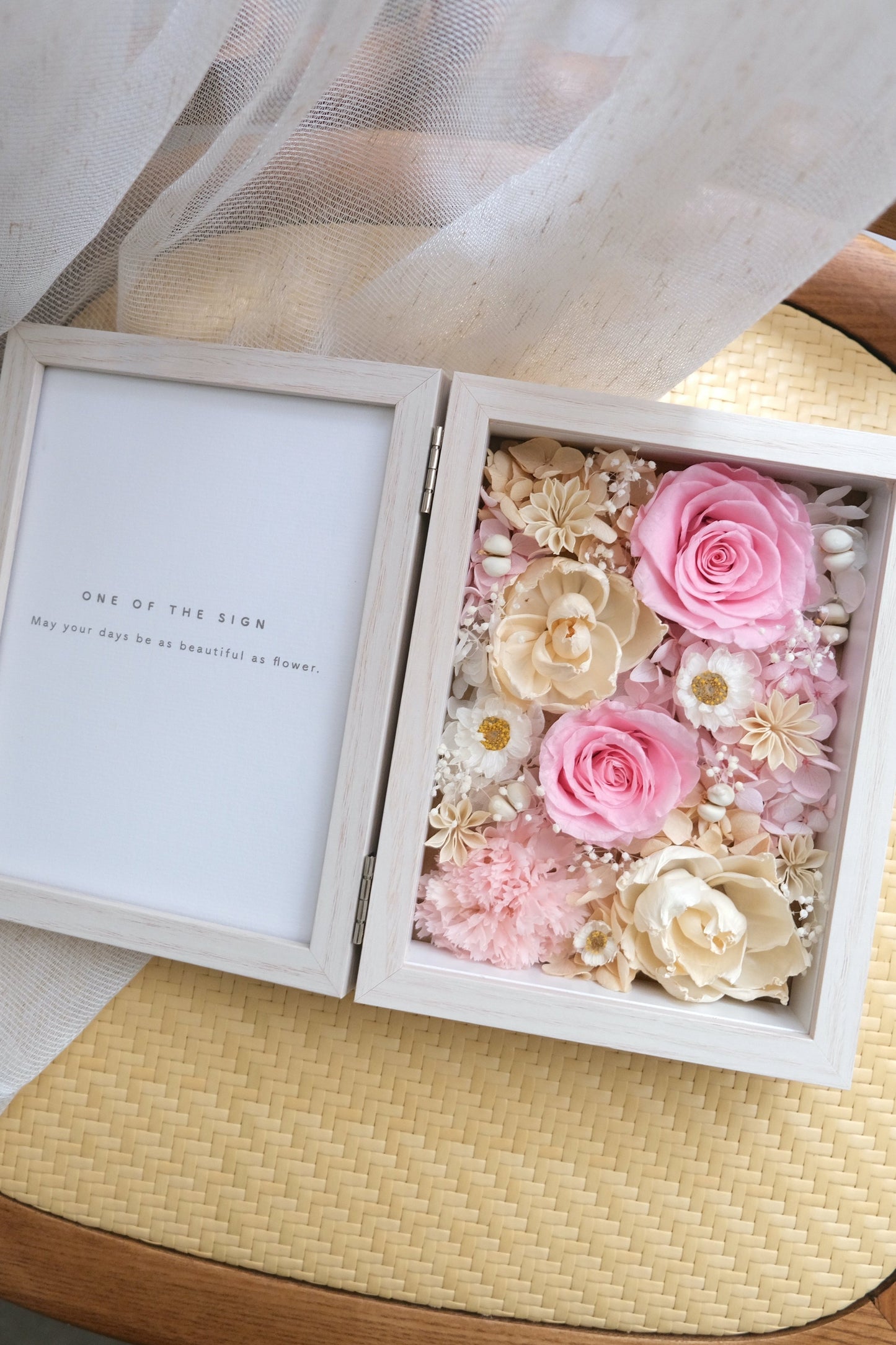 Preserved Photo Frame - Pink Rose with Peony Flower