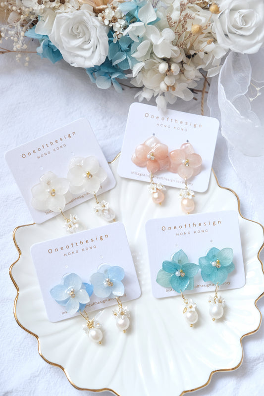 Freshwater pearl with hydrangea