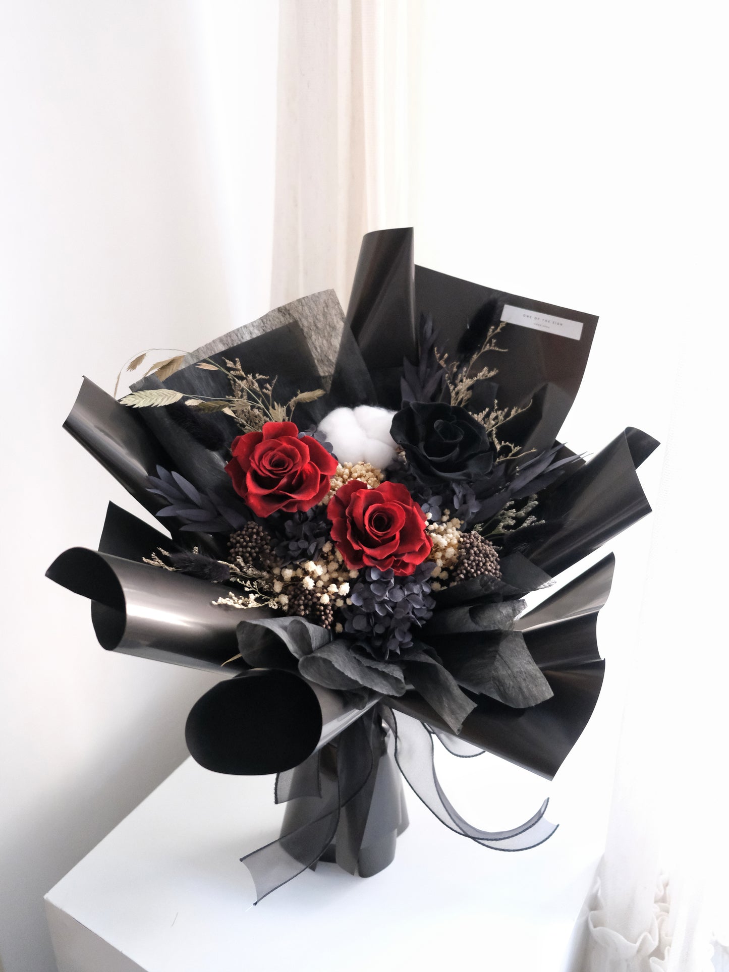 玫瑰永生花束 - 酒紅x黑 | Preserved Rose Flower Bouquet - Red x Black